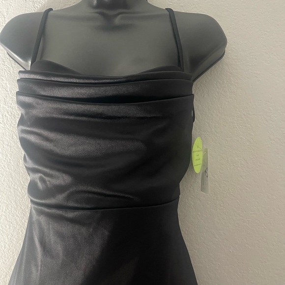 Windsor Side-Slit Gown - Picture 2 of 5